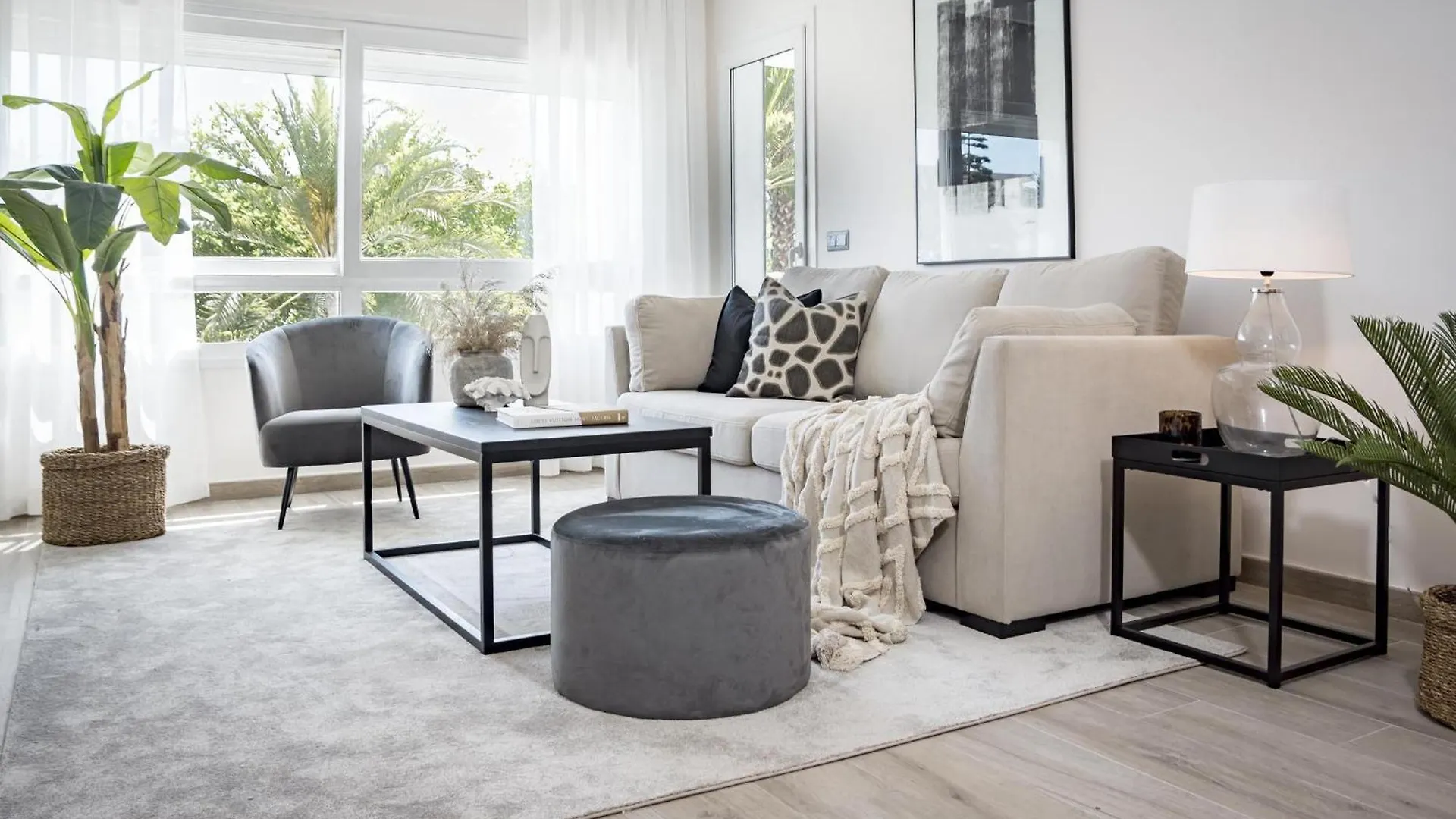 Pr - Stunning Flat Front Line Beach Puerto Banus location