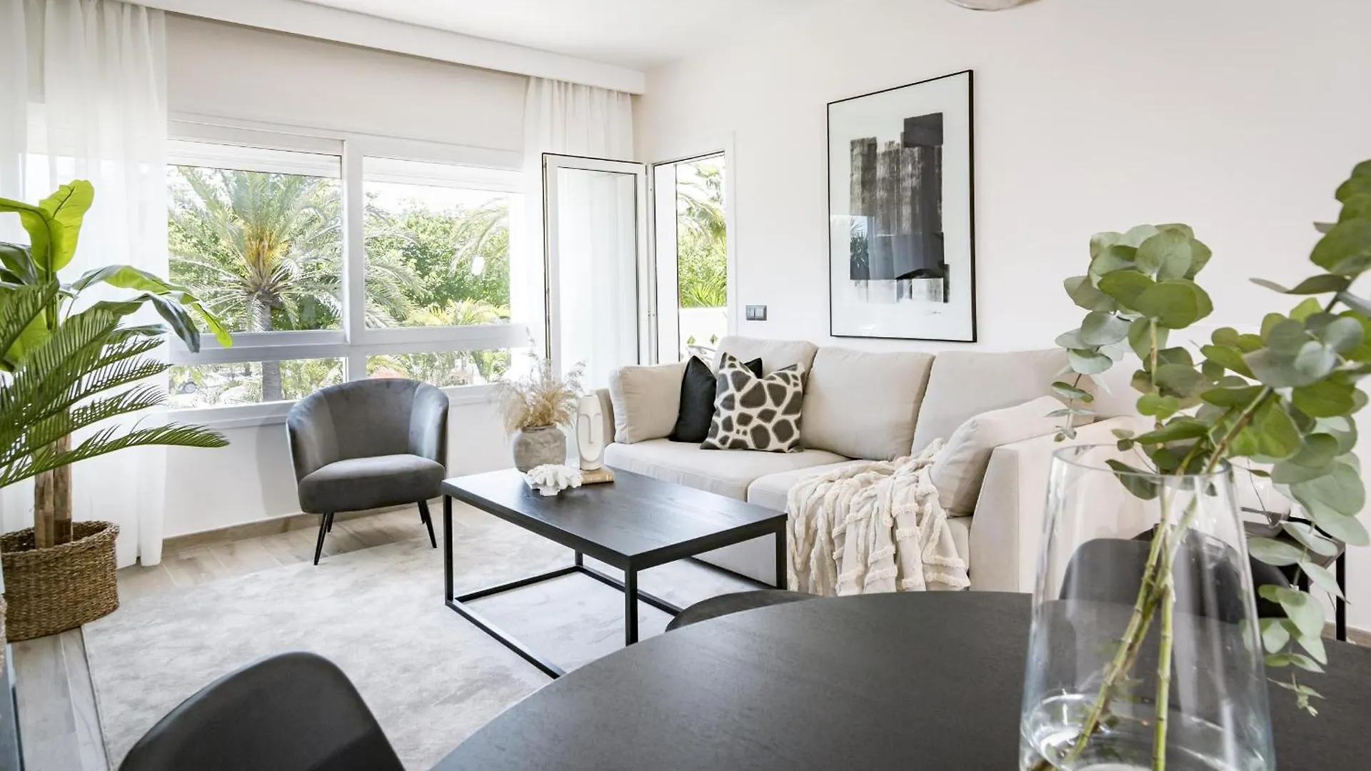 Pr - Stunning Flat Front Line Beach Puerto Banus Marbella Apartment